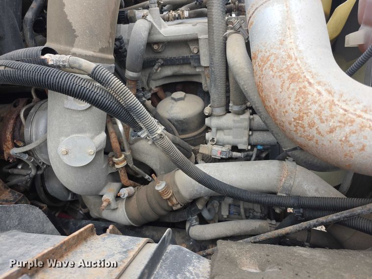 image for item DX7156 2016 International 7600 truck cab and chassis