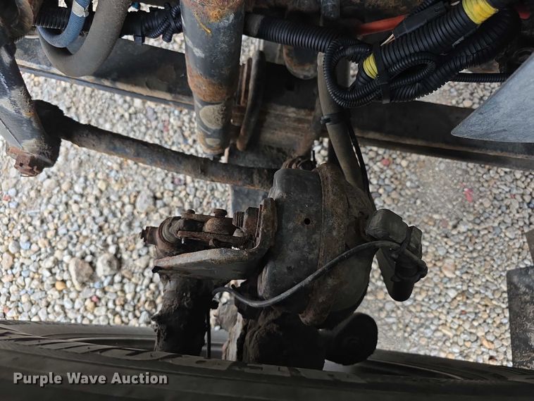 image for item DX7156 2016 International 7600 truck cab and chassis