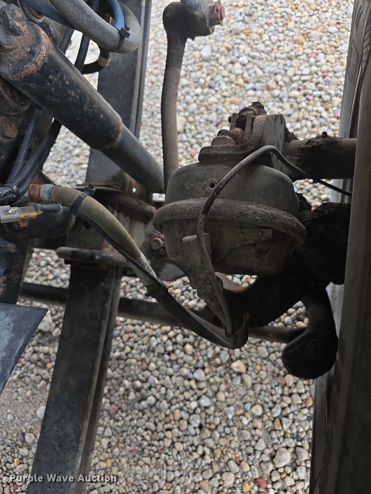 image for item DX7156 2016 International 7600 truck cab and chassis