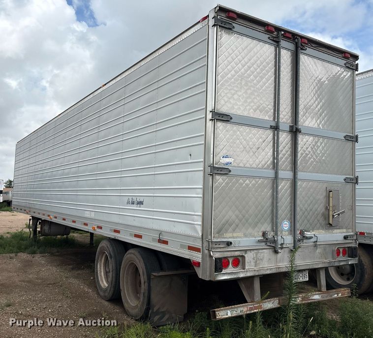 image for item DX7984 1997 Utility VS2R refrigerated van trailer