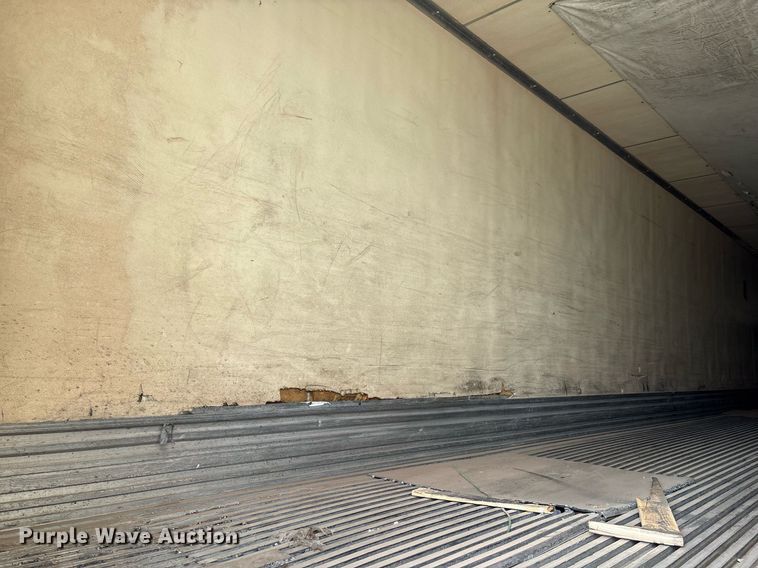 image for item DX7984 1997 Utility VS2R refrigerated van trailer