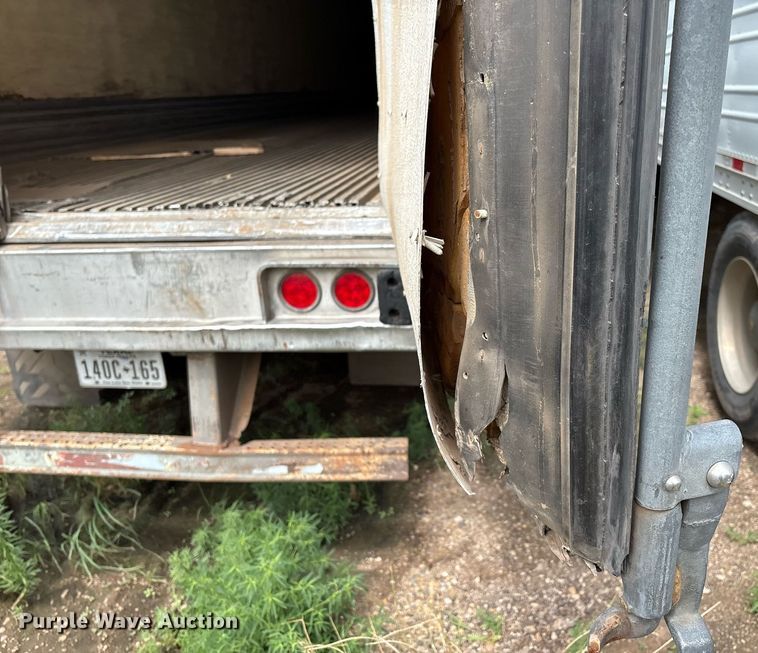 image for item DX7984 1997 Utility VS2R refrigerated van trailer