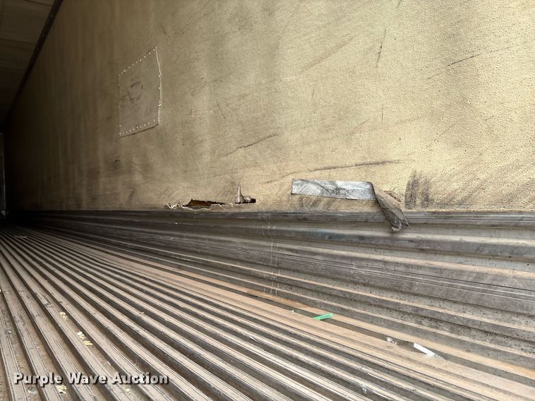 image for item DX7984 1997 Utility VS2R refrigerated van trailer