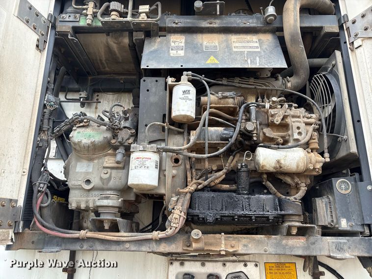 image for item DX7984 1997 Utility VS2R refrigerated van trailer