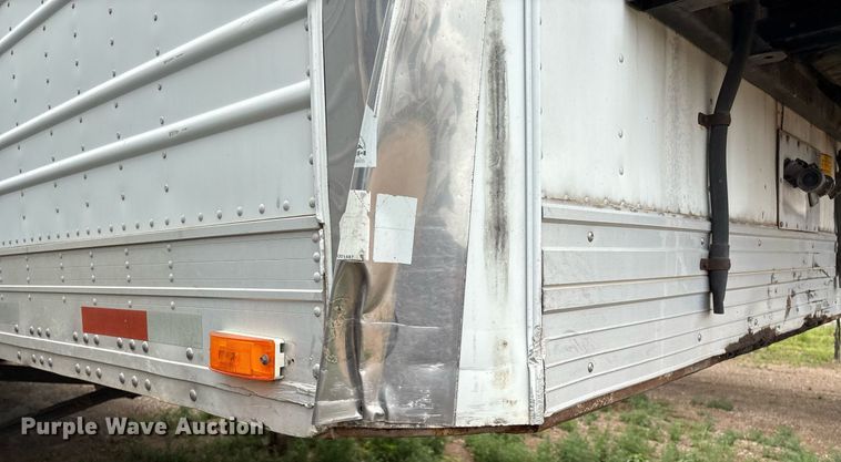 image for item DX7984 1997 Utility VS2R refrigerated van trailer