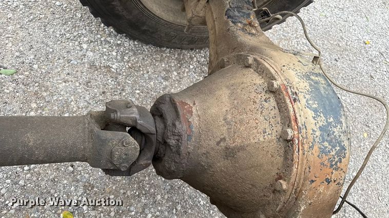 image for item DY8356 1995 International  4700 truck cab and chassis