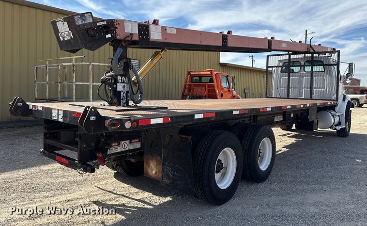 image for item DY8398 2005 Sterling L-Line shingle conveyor truck