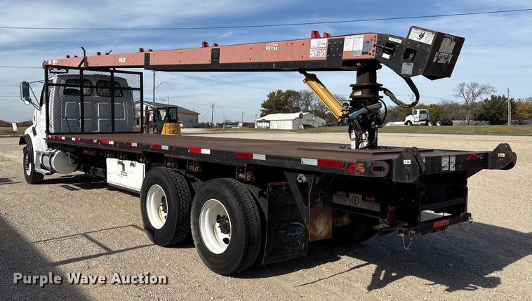 image for item DY8398 2005 Sterling L-Line shingle conveyor truck