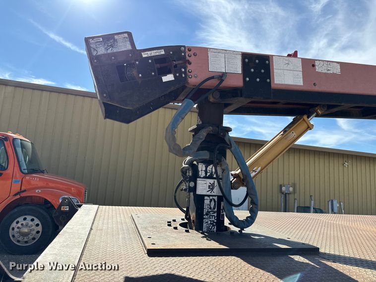 image for item DY8398 2005 Sterling L-Line shingle conveyor truck