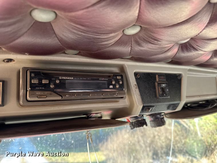 image for item DY8429 1994 Kenworth T600 semi truck