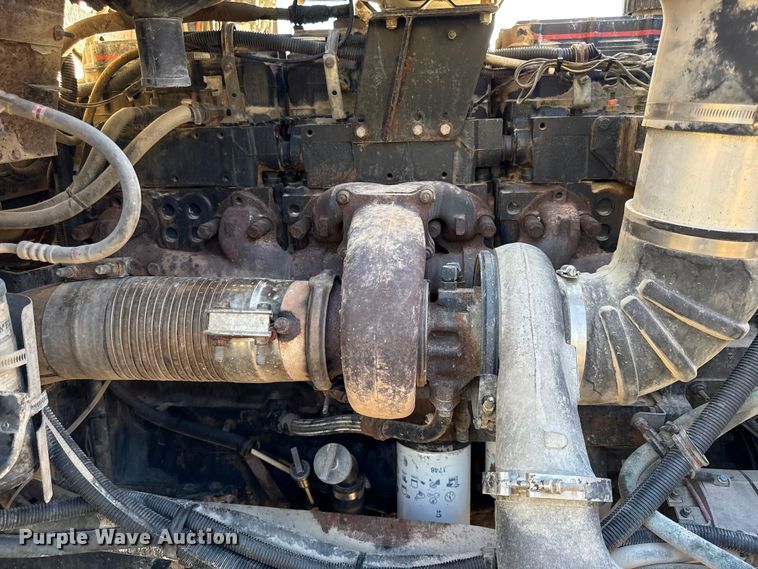 image for item DY8429 1994 Kenworth T600 semi truck