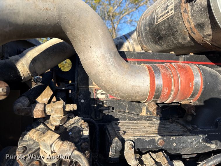 image for item DY8429 1994 Kenworth T600 semi truck