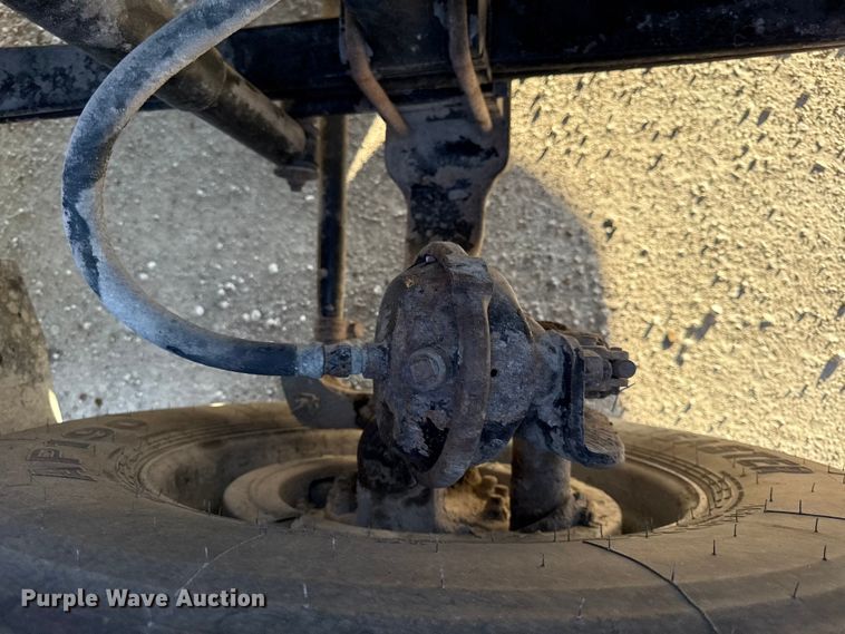 image for item DY8429 1994 Kenworth T600 semi truck