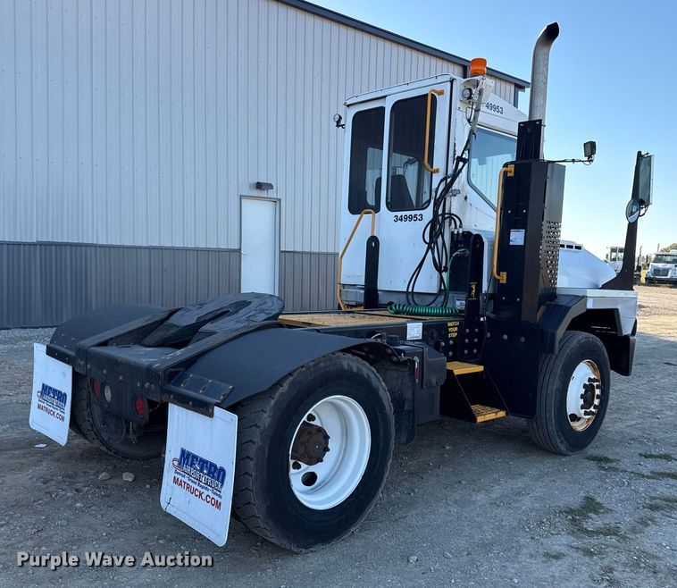 image for item DY8431 Kalmar Ottawa T2 yard truck
