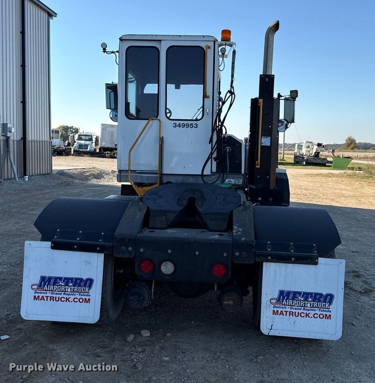 image for item DY8431 Kalmar Ottawa T2 yard truck