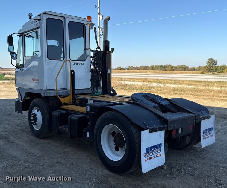 image for item DY8431 Kalmar Ottawa T2 yard truck