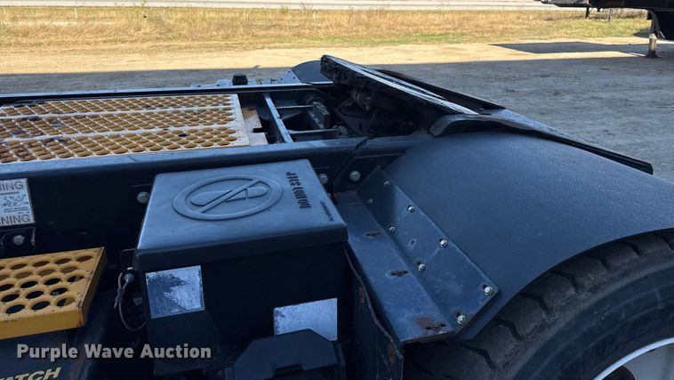 image for item DY8431 Kalmar Ottawa T2 yard truck