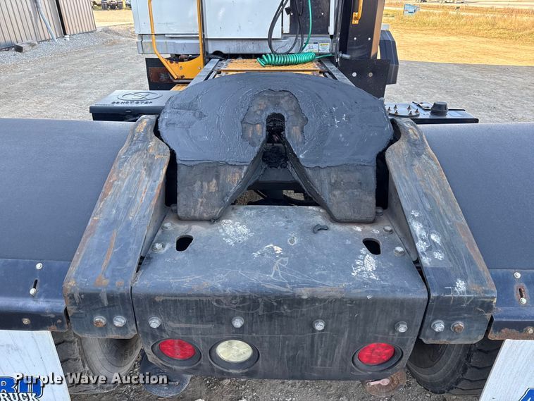 image for item DY8431 Kalmar Ottawa T2 yard truck