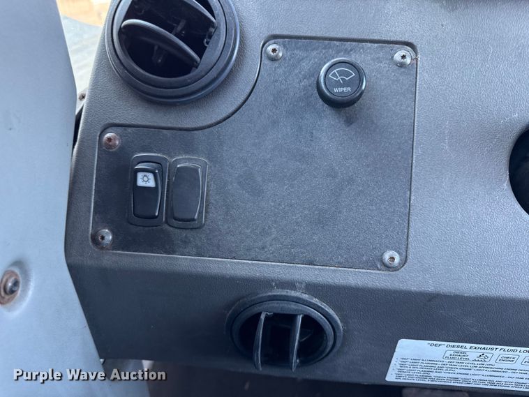 image for item DY8431 Kalmar Ottawa T2 yard truck