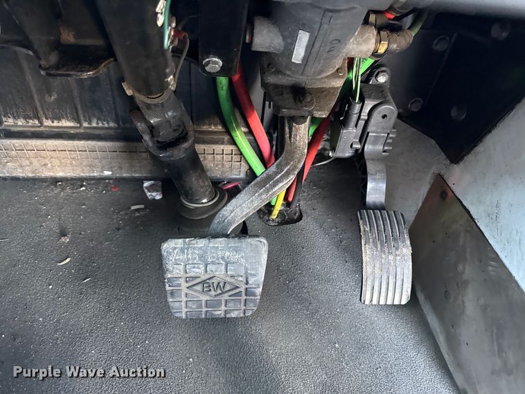 image for item DY8431 Kalmar Ottawa T2 yard truck