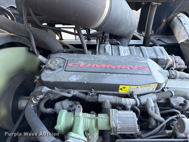 image for item DY8431 Kalmar Ottawa T2 yard truck