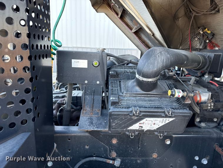 image for item DY8431 Kalmar Ottawa T2 yard truck