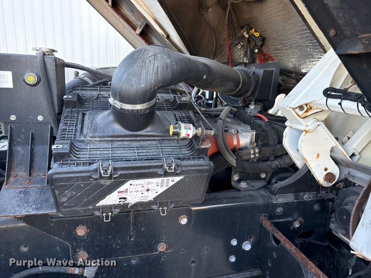 image for item DY8431 Kalmar Ottawa T2 yard truck