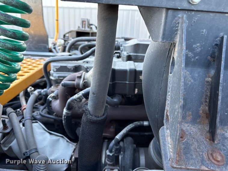 image for item DY8431 Kalmar Ottawa T2 yard truck