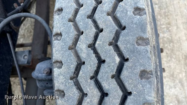 image for item DY8431 Kalmar Ottawa T2 yard truck