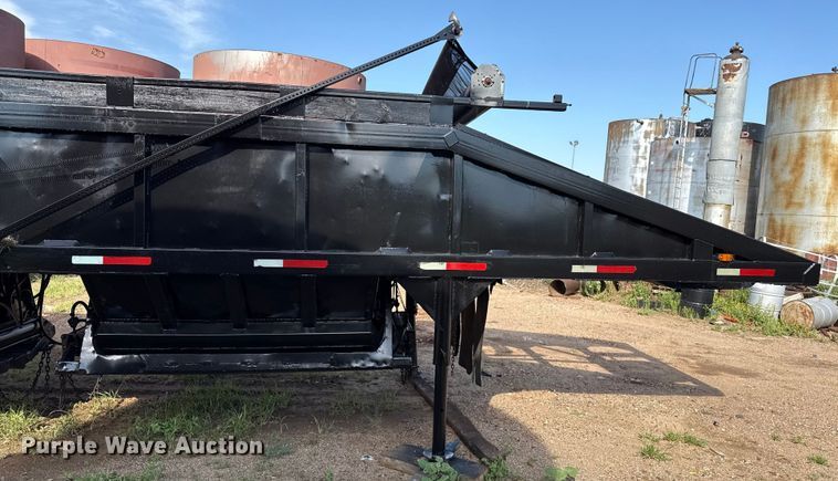 image for item DZ8874 1982 RANC bottom dump trailer