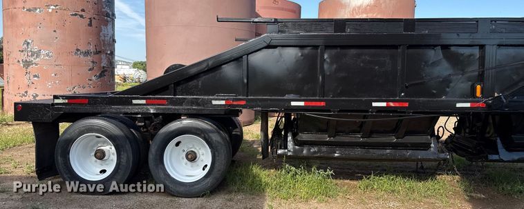 image for item DZ8874 1982 RANC bottom dump trailer