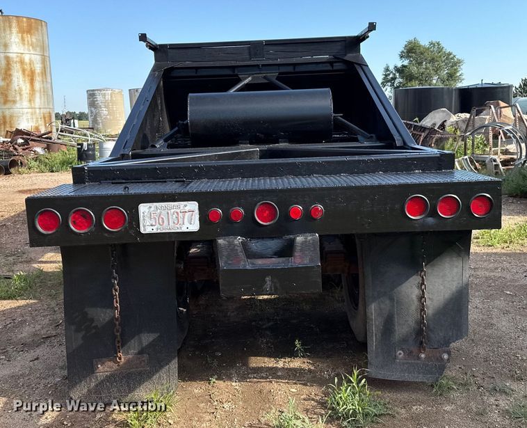 image for item DZ8874 1982 RANC bottom dump trailer