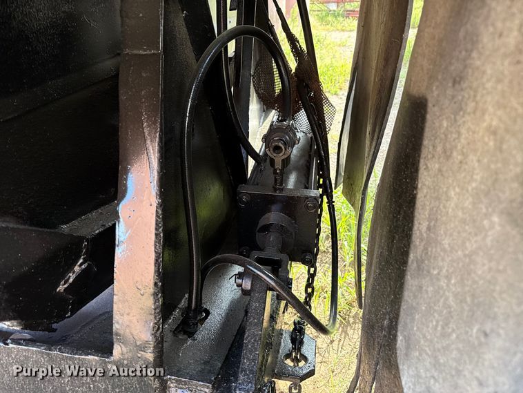 image for item DZ8874 1982 RANC bottom dump trailer