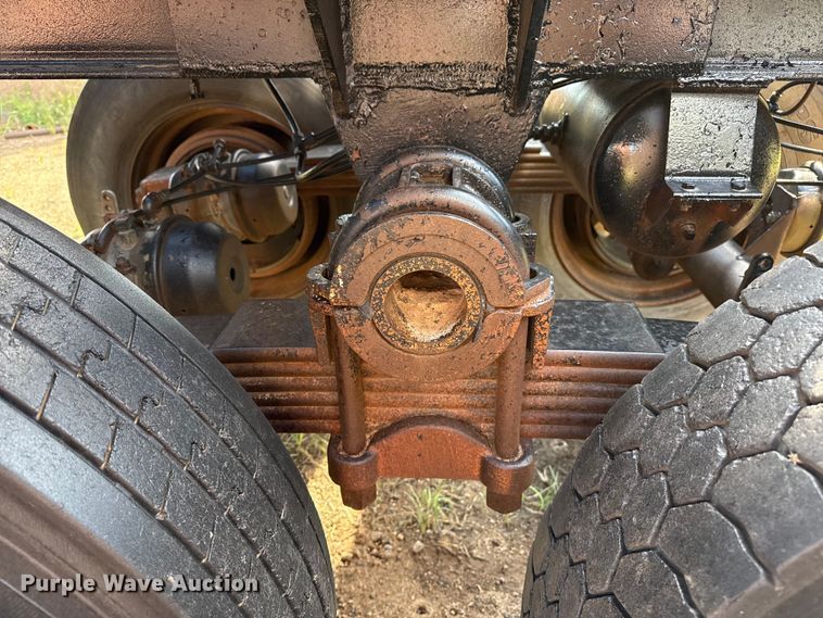 image for item DZ8874 1982 RANC bottom dump trailer