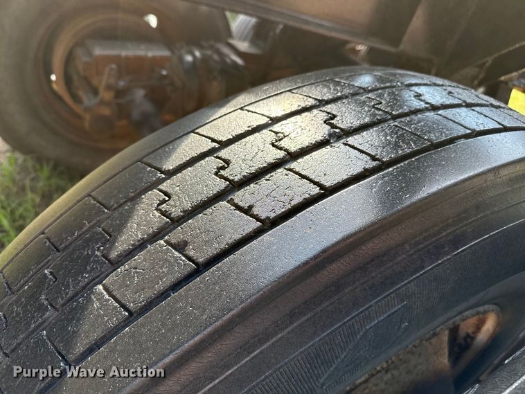 image for item DZ8874 1982 RANC bottom dump trailer