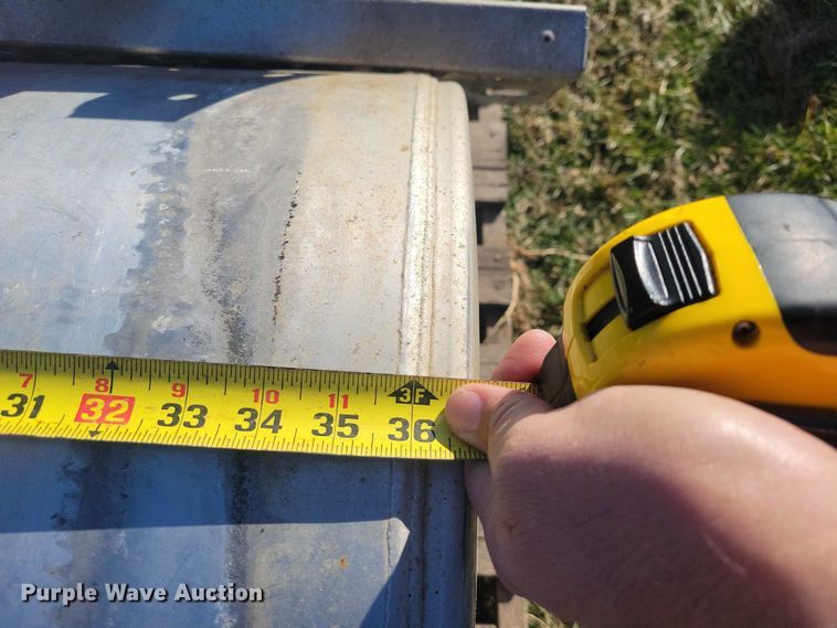 image for item EA2737 (2) fuel tanks