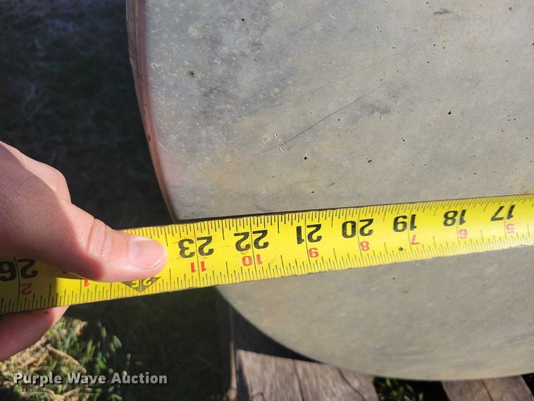 image for item EA2737 (2) fuel tanks