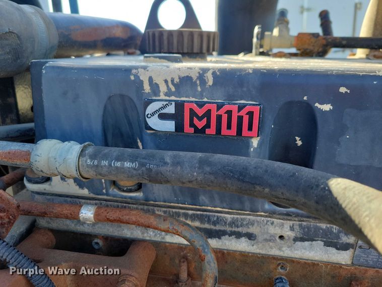 image for item EA2738 1998 Ford 9500 semi truck