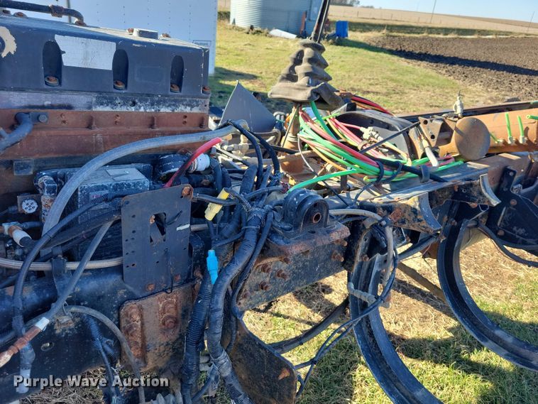 image for item EA2738 1998 Ford 9500 semi truck