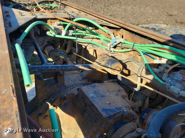 image for item EA2738 1998 Ford 9500 semi truck