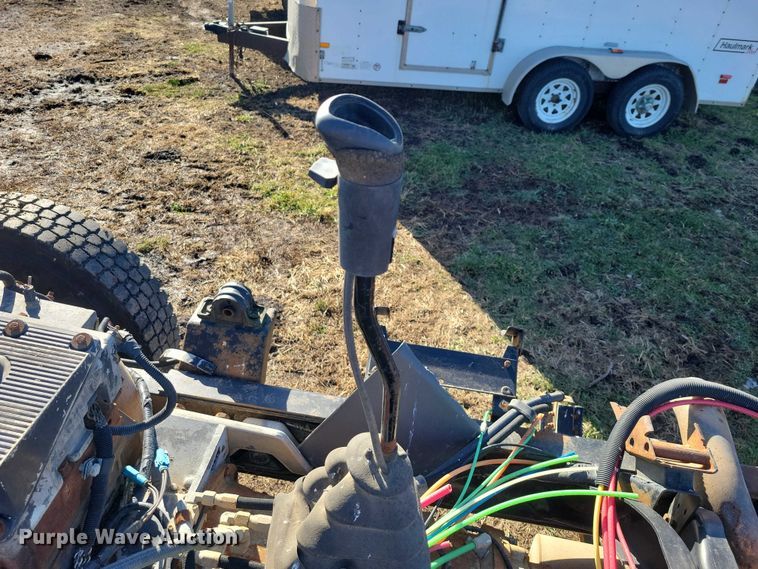 image for item EA2738 1998 Ford 9500 semi truck