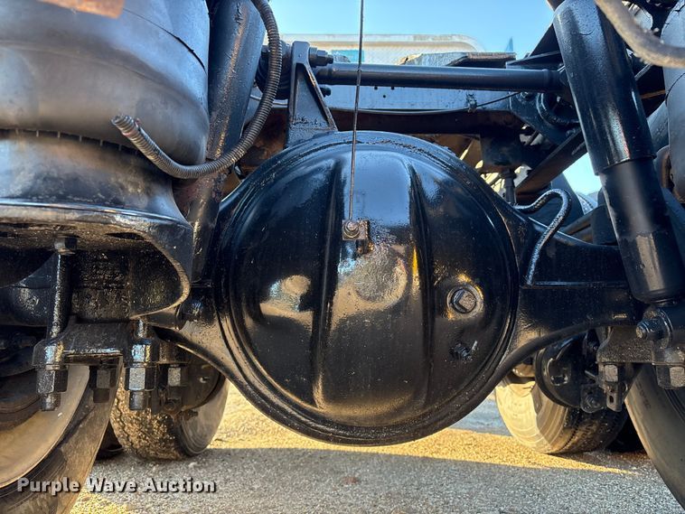 image for item EA7024 1993 Peterbilt 379 semi truck