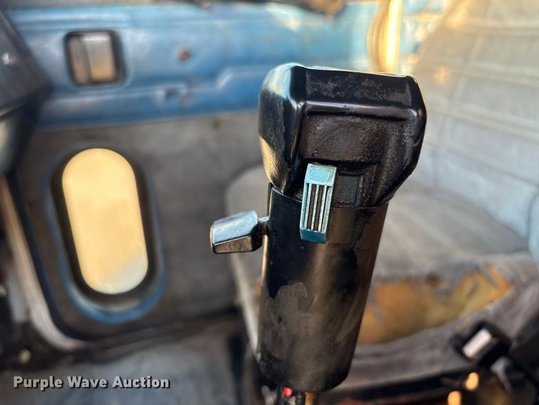 image for item EA7024 1993 Peterbilt 379 semi truck