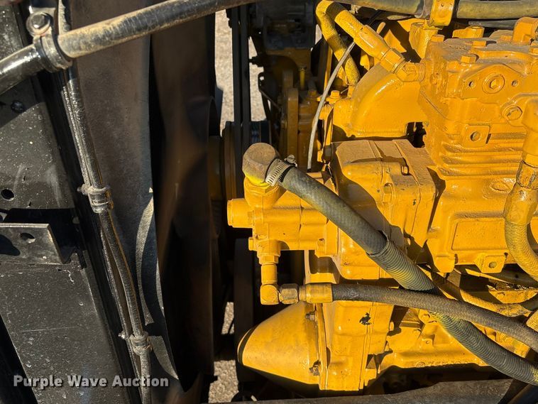 image for item EA7024 1993 Peterbilt 379 semi truck