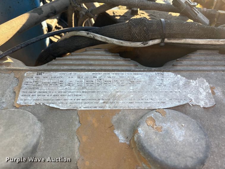 image for item EA7024 1993 Peterbilt 379 semi truck