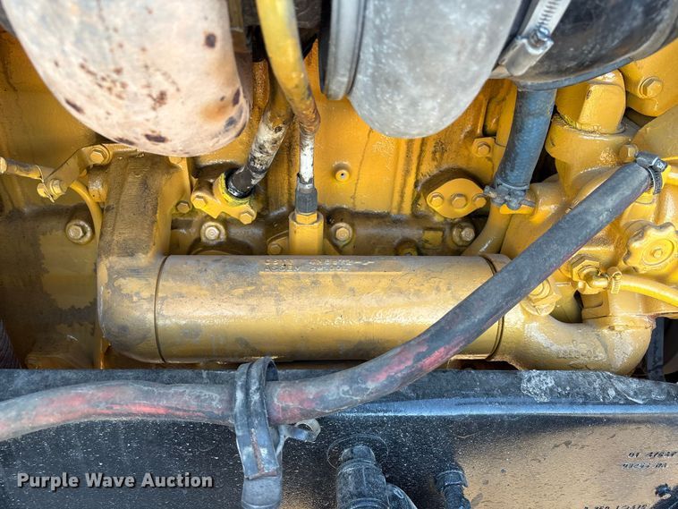 image for item EA7024 1993 Peterbilt 379 semi truck