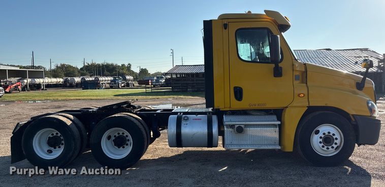 CAMIóN 2018 FREIGHTLINER