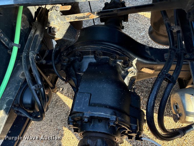 image for item EA7025 2018 Freightliner Cascadia 125 semi truck