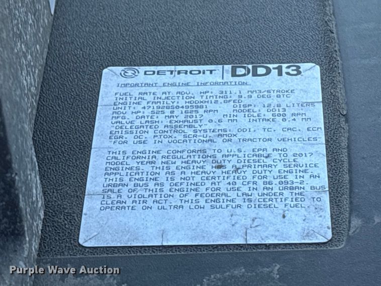 image for item EA7025 2018 Freightliner Cascadia 125 semi truck