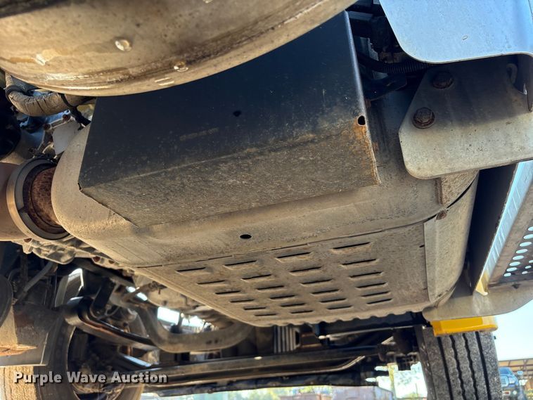 image for item EA7025 2018 Freightliner Cascadia 125 semi truck